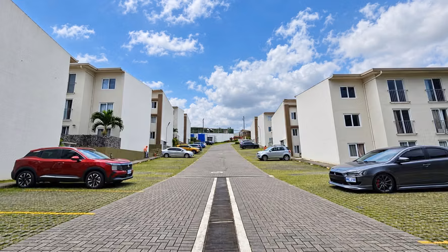 Alquiler Porto Alto Zapote | 2 hab + parqueo | 365.000