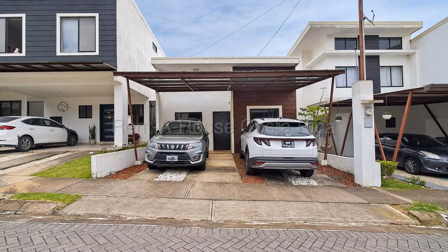   Casa en Venta en Condominio Puerta del Sol, Cartago - Imagen 2