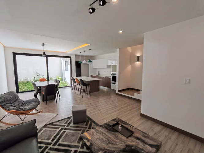 Se alquila hermosa casa semi amoblada en San Antonio de Escazú. - Imagen 2