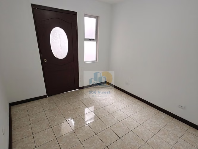 Casa de 1 piso en alquiler en Escazú por 650,000 con agua, electricidad y seguridad incluidas - Imagen 3