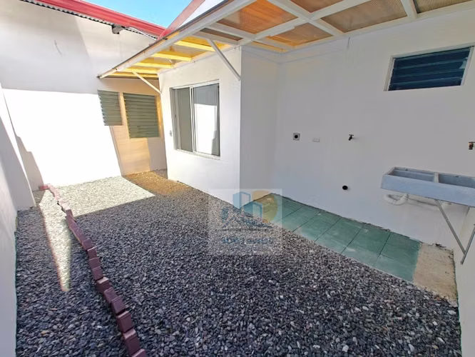 Casa de 1 piso en alquiler en Escazú por 650,000 con agua, electricidad y seguridad incluidas - Imagen 10
