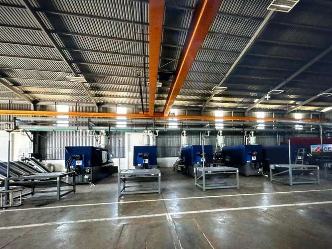 BODEGA INDUSTRIAL EN VENTA CON AMPLIO TERRENO EN SANTA BARBARA, HEREDIA