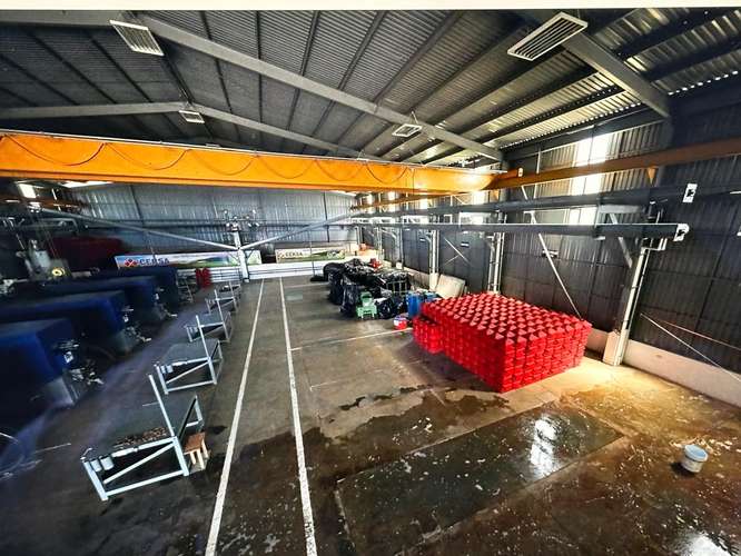 BODEGA INDUSTRIAL EN VENTA CON AMPLIO TERRENO EN SANTA BARBARA, HEREDIA