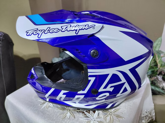 Casco Troy Lee Design