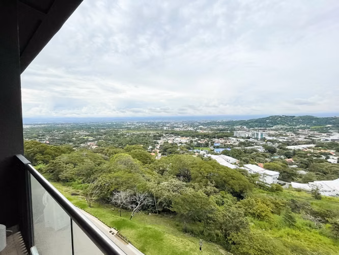 Apartamento en alquiler en torre Aviva Santa Ana