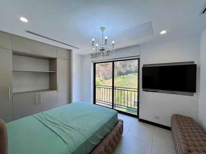 Bosques del Café, full amueblado, hermoso-lujoso-amplio, 3 hab, 2.5 baños, A/C, 2 balcones. - Imagen 14