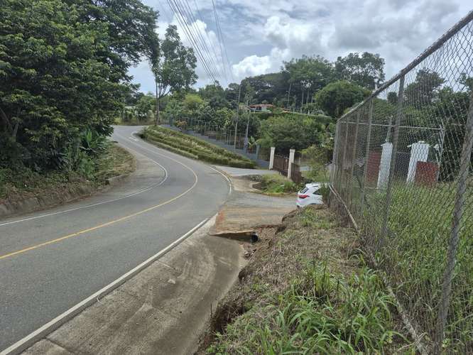 Lote 1000 m² plano cerca de escuela en Los Chiles, Pérez Zeledón