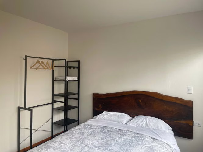Apartamento nuevo a 150m del hospital calderón guardia. Diagonal a Café mundo en Barrio Otoya