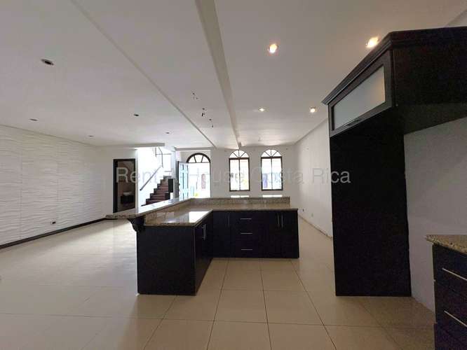  EN VENTA CASA MODERNA EN POZOS, SANTA ANA | CONDOMINIO EXCLUSIVO | 4 HAB. - Imagen 4