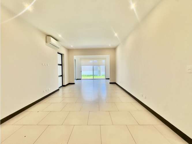 Casa de una planta cerca de Valle del Sol - Imagen 3