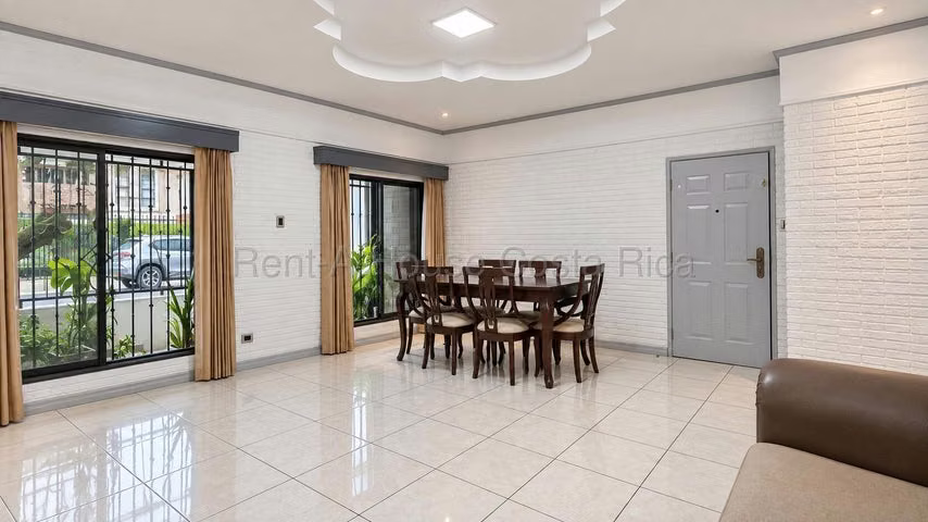 Venta de Casa en Rohrmoser, San José.  - Imagen 2