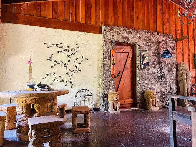 Venta de Hotel en Barva San José de La Montaña. 27-189
