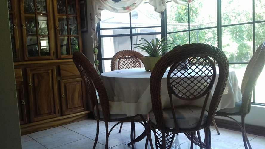 Casa de Lujo Parque Valle del Sol Santa Ana - 5DOR/4.5BA - 505 m2 | Paneles Solares    - Imagen 9