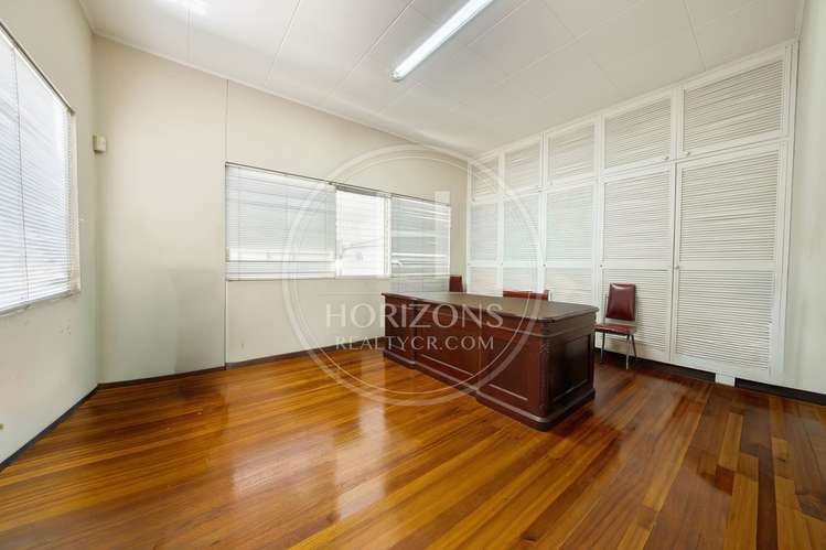 Casa Independiente con Uso Comercial en Los Yoses con Potencial para Oficina Administrativa nja1374ij - Imagen 10