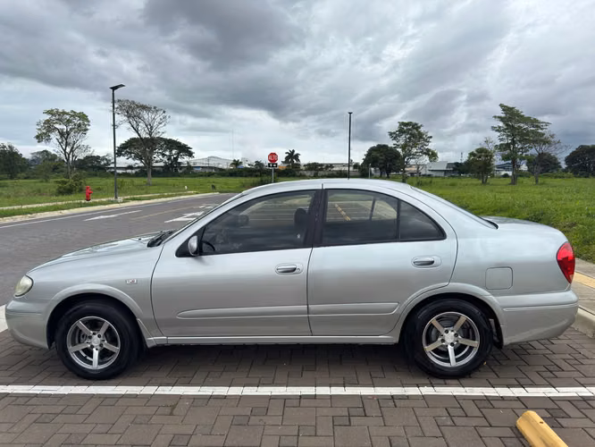 Nissan Almera 2008
