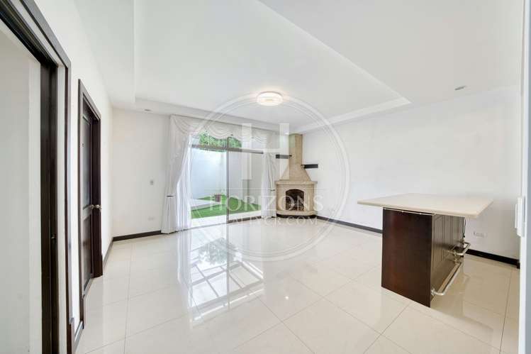Casa en Condominio Lomas de Montes de Oca 350m² 2 Habitaciones y Oficina noj1220ij - Imagen 12