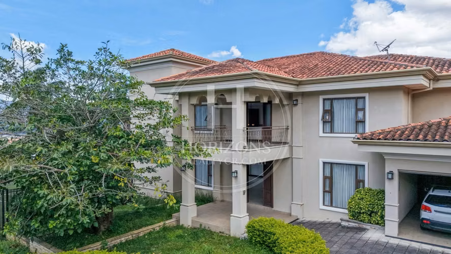 Casa en Condominio Guayacán Real en Colinas Montealegre Curridabat Amplia Zona Verde noj1134ij - Imagen 4