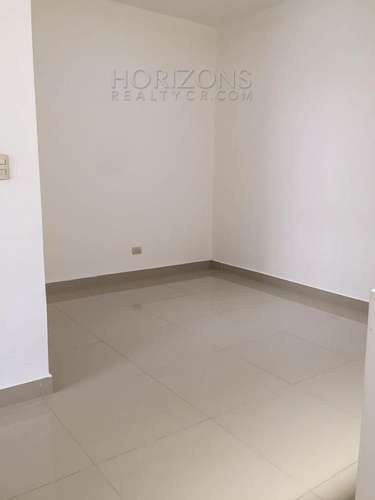 Casa Independiente en Venta en Rohrmoser San José 3 Habitaciones con Patio y Cochera para 2 Vehículos NJA892 - Imagen 18