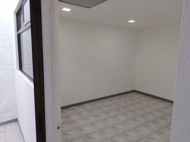 Propiedad con Locales Comerciales y 3 Viviendas en Sabanilla, Montes de Oca, San José - Imagen 10