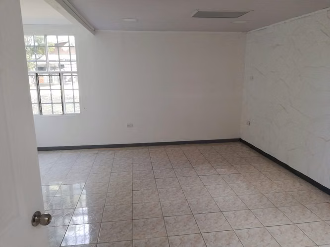 Propiedad con Locales Comerciales y 3 Viviendas en Sabanilla, Montes de Oca, San José - Imagen 6