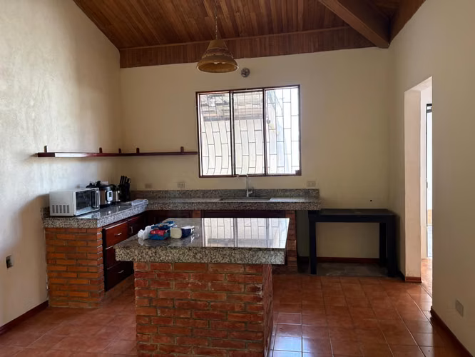 Apartamento 1 hab en Urb Rio Oro, rodeado de naturaleza, 380.000 con agua e internet incluidos