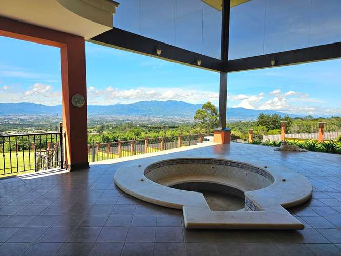 Lujosa Residencia con financiamiento, Concepción de San Rafael, Heredia - Imagen 10
