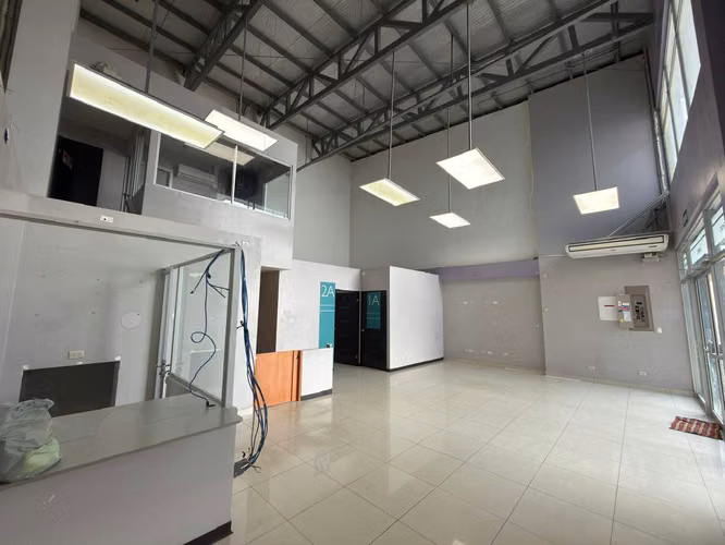 Propiedad comercial en alquiler en el centro de Grecia, Alajuela. - Imagen 4