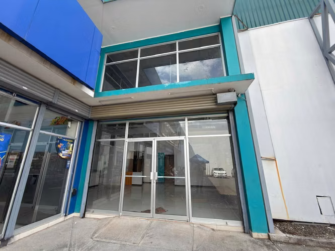 Propiedad comercial en alquiler en el centro de Grecia, Alajuela.