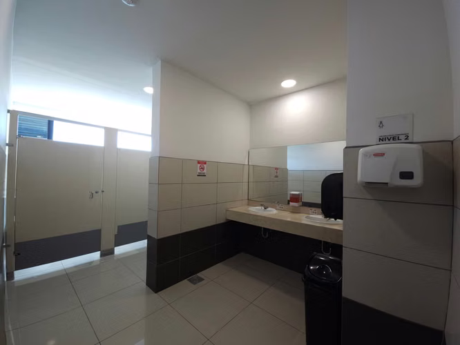 Amplias Oficinas en el centro de San Rafael de Escazú, San José - Imagen 15