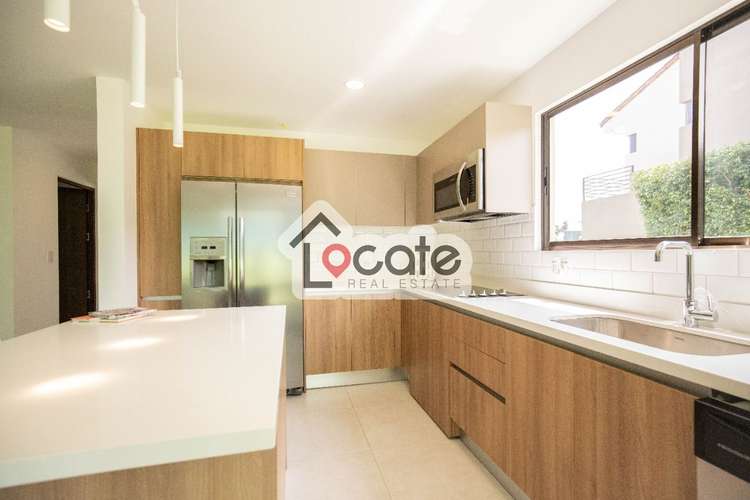 Casa en venta, con 4 habitaciones en Condominio, Santa Ana - Imagen 3