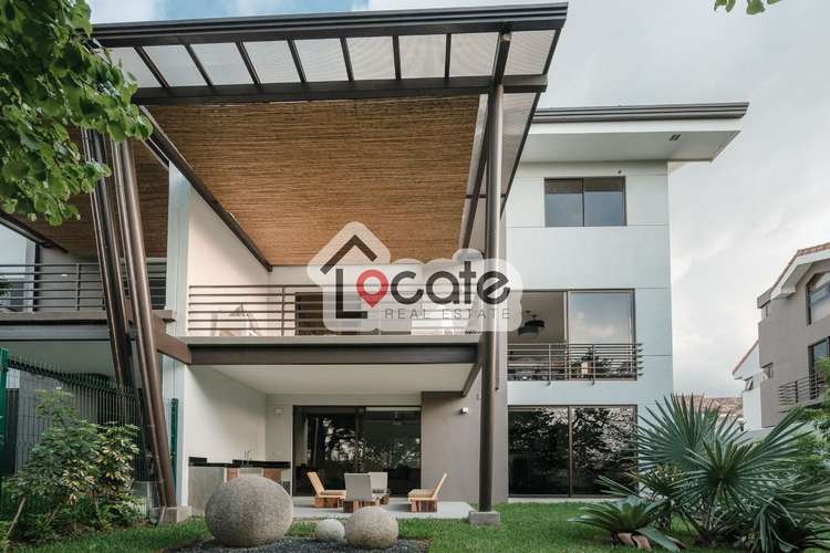Casa en venta, con 4 habitaciones en Condominio, Santa Ana - Imagen 2