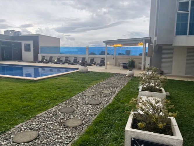 Apartamento 1 habitacion en alquiler Torre Los Yoses con parqueo, bodega y amenidades - Imagen 12