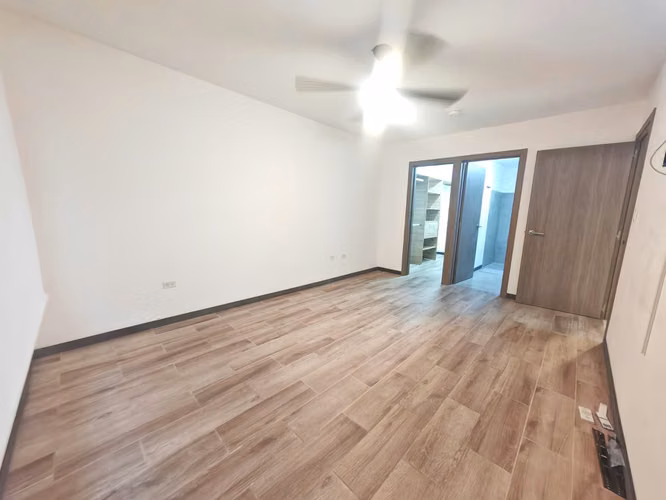 Alquiler de apartamento en Escazú.