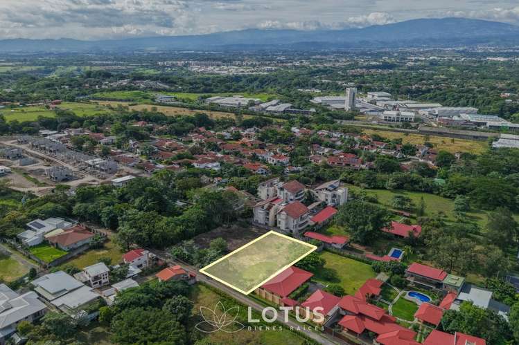 Terreno en Venta en Piedades, Santa Ana — 2.000 m², Cód. AJ020 - Imagen 6