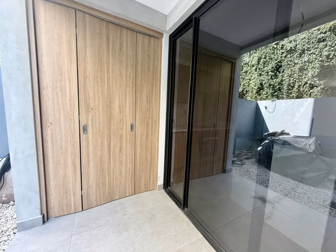 Alquiler de moderno apartamento dúplex de 2 habitaciones en Ulloa, Heredia - Imagen 12