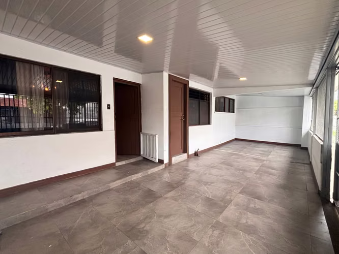 Venta casa de 1 Planta con cocina remodelada en Hatillo 7 - Imagen 12