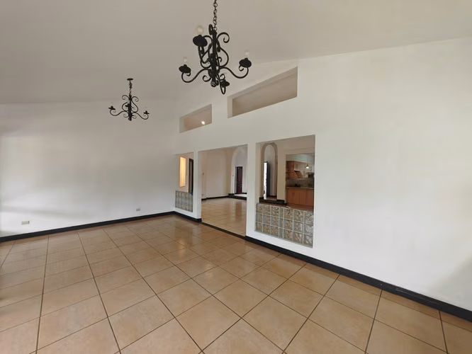 Se alquila casa en Condominio Ana Bolena, ubicado en Alajuela. - Imagen 4