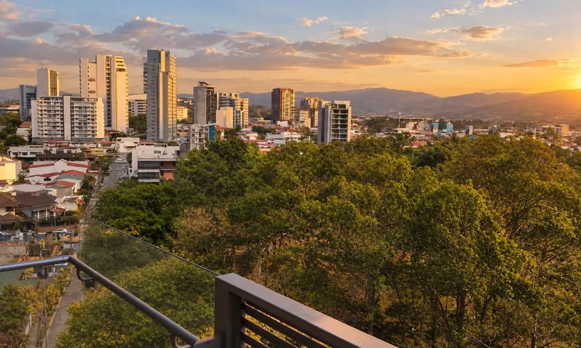 Apartamento en alquiler en QBO  Rohrmoser con vistas al parque (ref : 275)