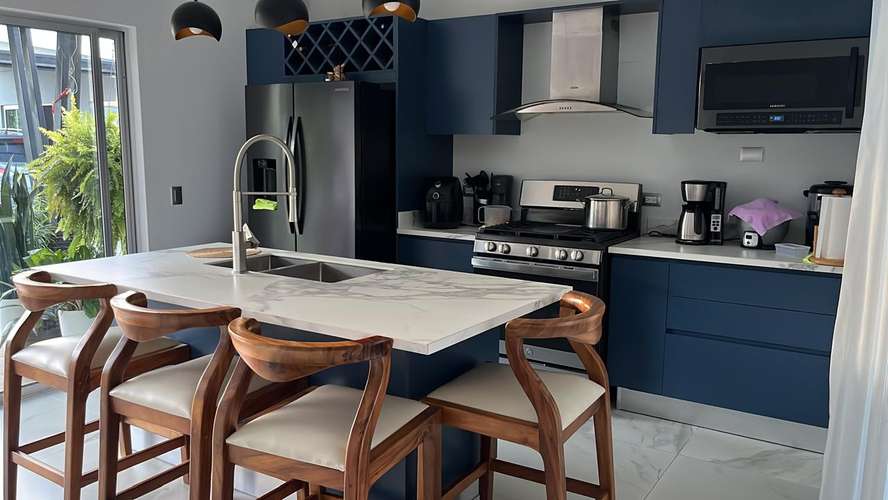 123678 / Casa en venta / Condominio / Grecia / Una planta / 3 habitaciones / 2 oficinas