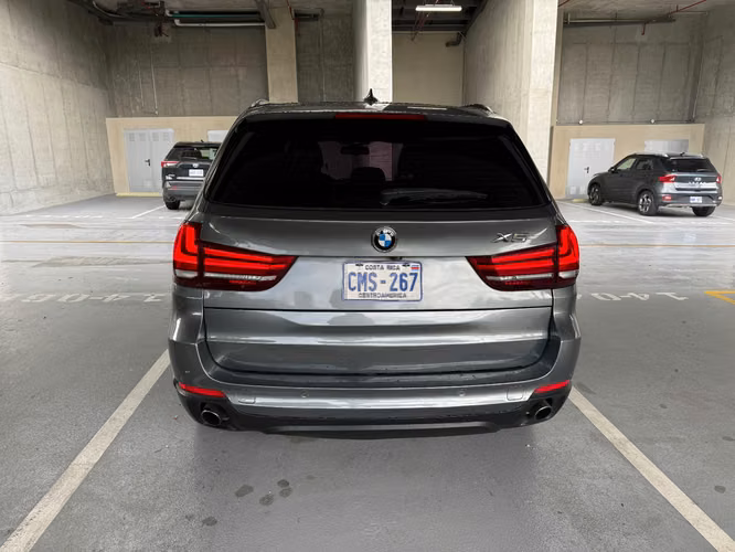 BMW X5 SDrive 25d TwinPowerTurbo Diesel, 2017 Excelente estado estético y Funcional
