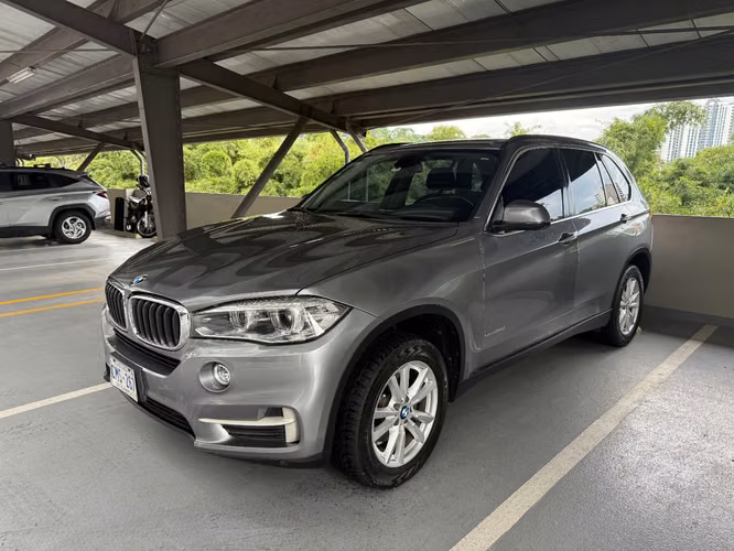 BMW X5 SDrive 25d TwinPowerTurbo Diesel, 2017 Excelente estado estético y Funcional
