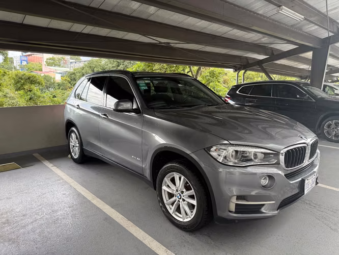 BMW X5 SDrive 25d TwinPowerTurbo Diesel, 2017 Excelente estado estético y Funcional