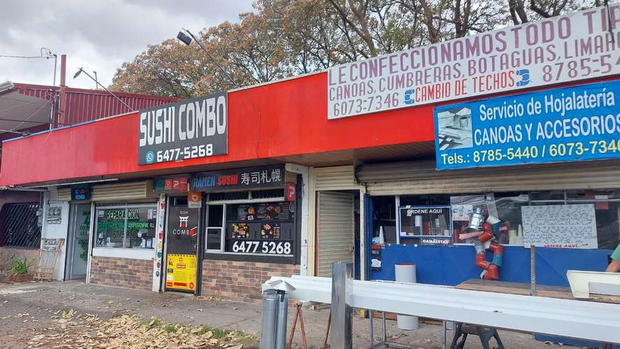 Venta de 3 locales comerciales alquilados en Gravilias - Imagen 6