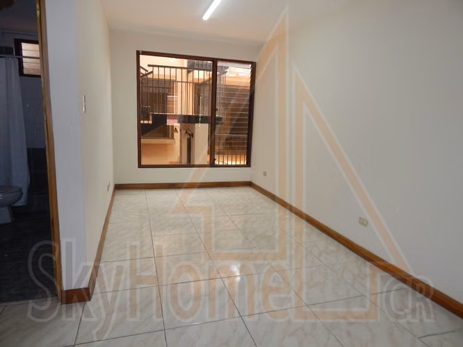 Edificio comercial en venta o alquiler / Curridabat / Adaptado a Ley 7600 - Imagen 14