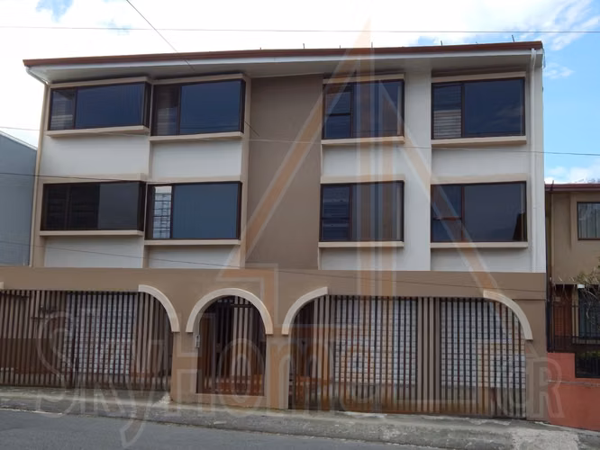 Edificio comercial en venta o alquiler / Curridabat / Adaptado a Ley 7600 - Imagen 7