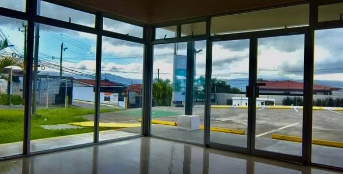 Local Comercial en Alquiler en El Carmen de Guadalupe | 45 m² | $720 + IVA - Imagen 3