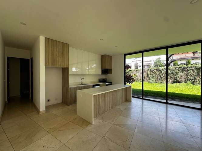 Valle del Sol | Una Planta | 625 m² | 3 Habitaciones + Sala de TV - Imagen 5
