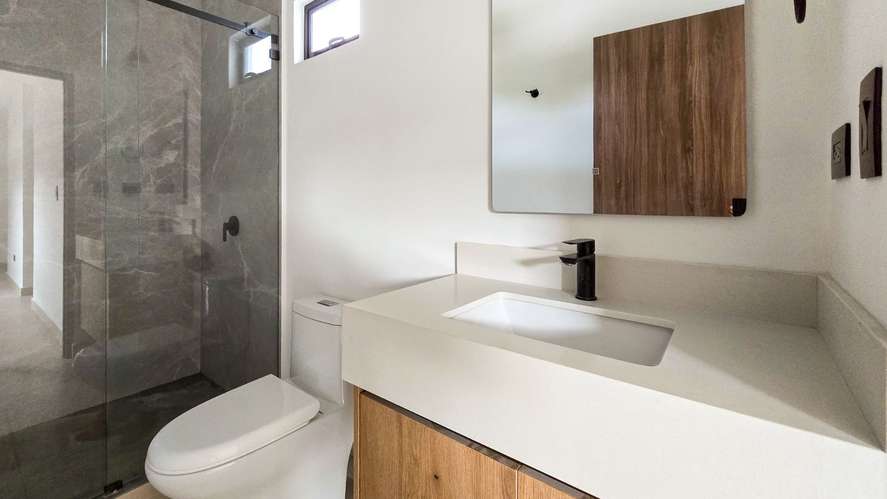 Alquiler de moderna casa nueva ubicada en Escazú - Imagen 11