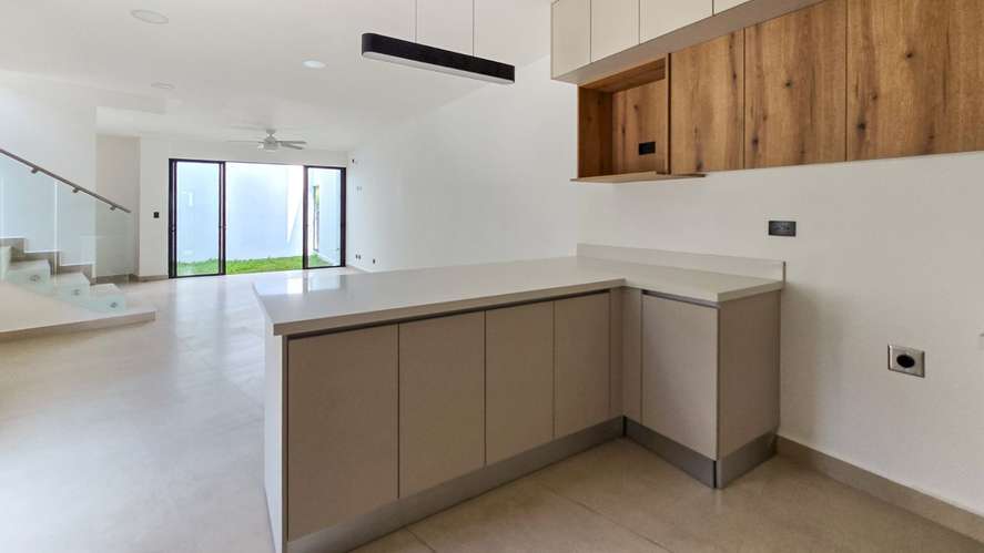 Alquiler de moderna casa nueva ubicada en Escazú - Imagen 4