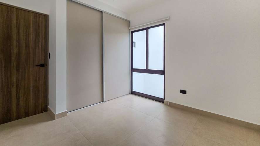 Alquiler de moderna casa nueva ubicada en Escazú - Imagen 9